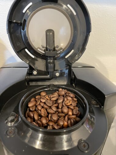 coffee maker panasonic NCA57-put in beans3